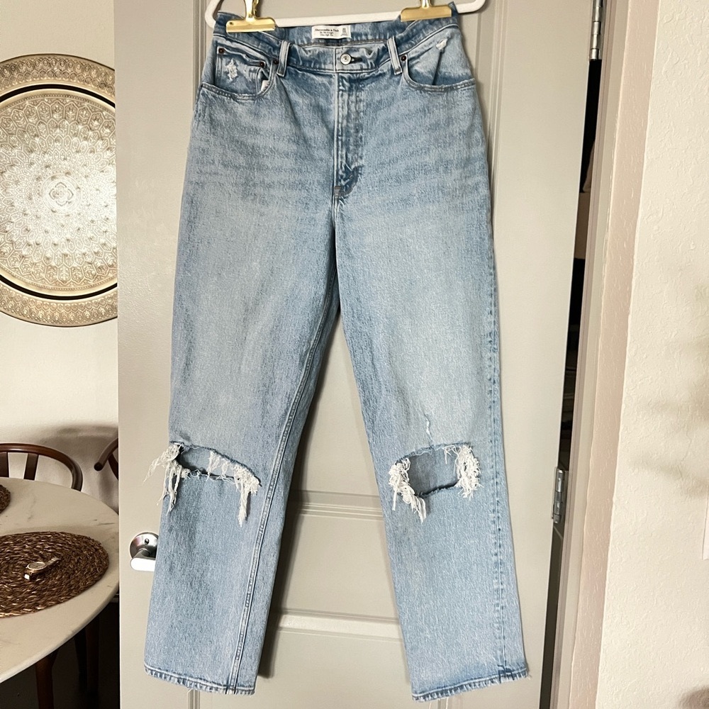 Abercrombie & Fitch The 90s Straight Ultra High Rise